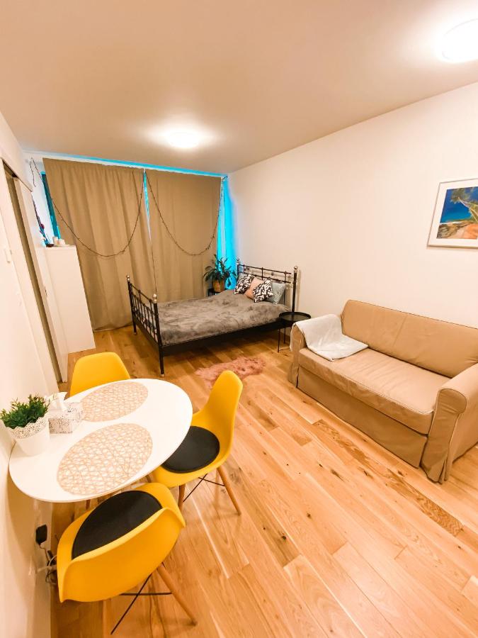 B&B Prague - Lovely studio apartment - Bed and Breakfast Prague