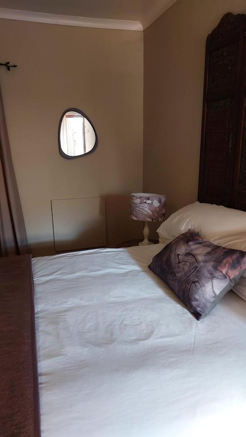 Deluxe Doppelzimmer (2 Erwachsene & 1 Kind)