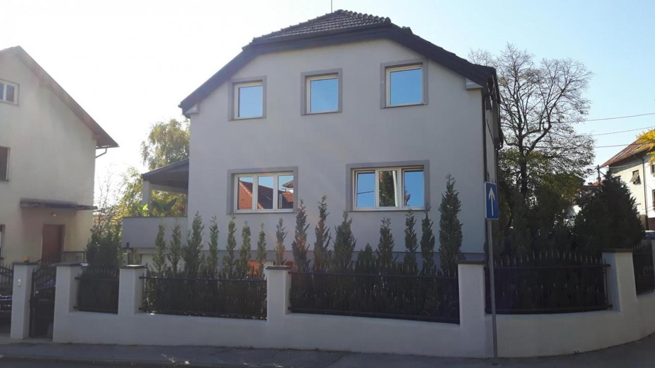 Apartments Battistutti - Free Private Parking - B&B