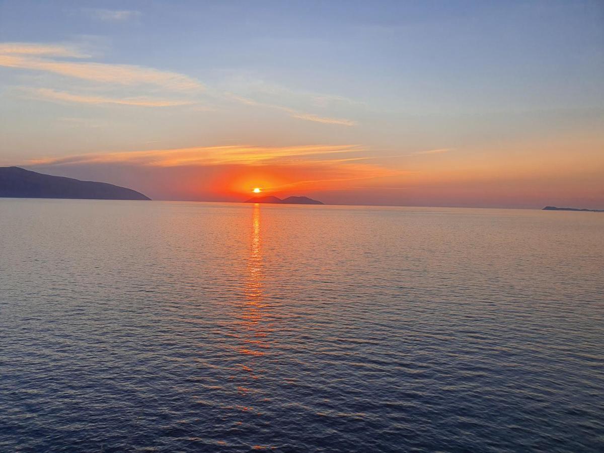 Darla Sea View Apartment - B&B Valona