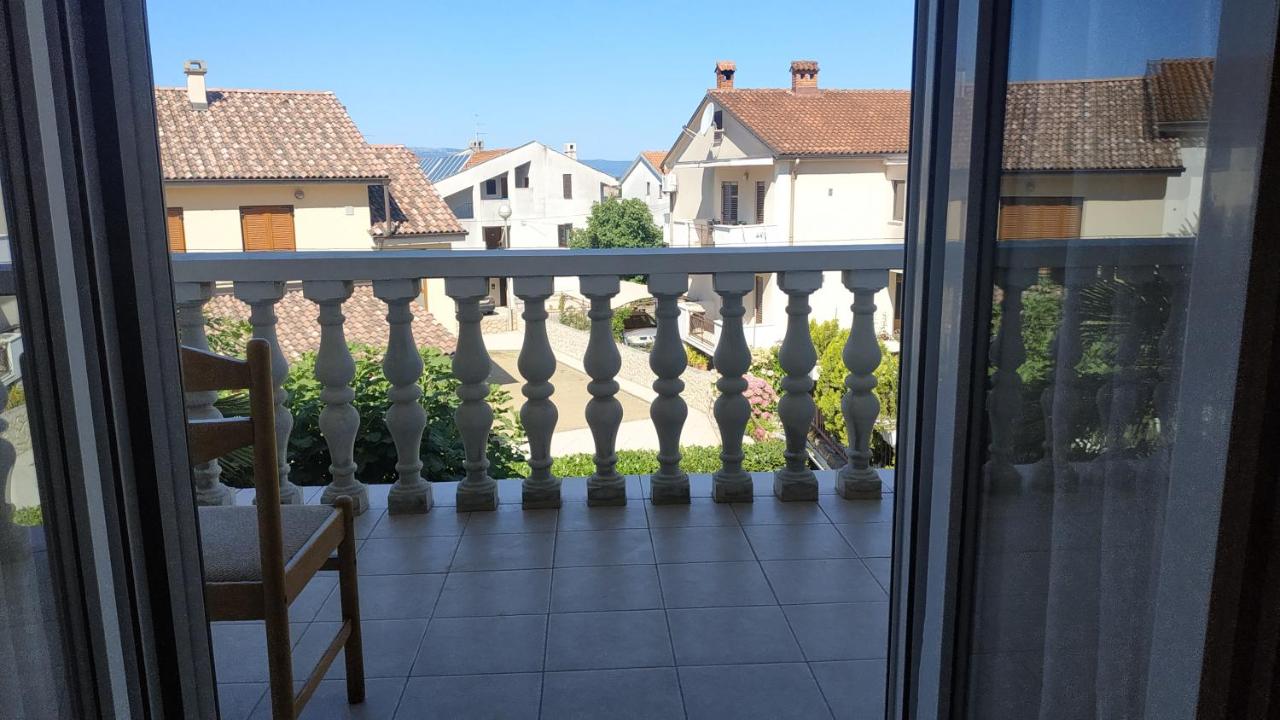 Apartment Burnik by El-Pi Tours - B&B Malinska