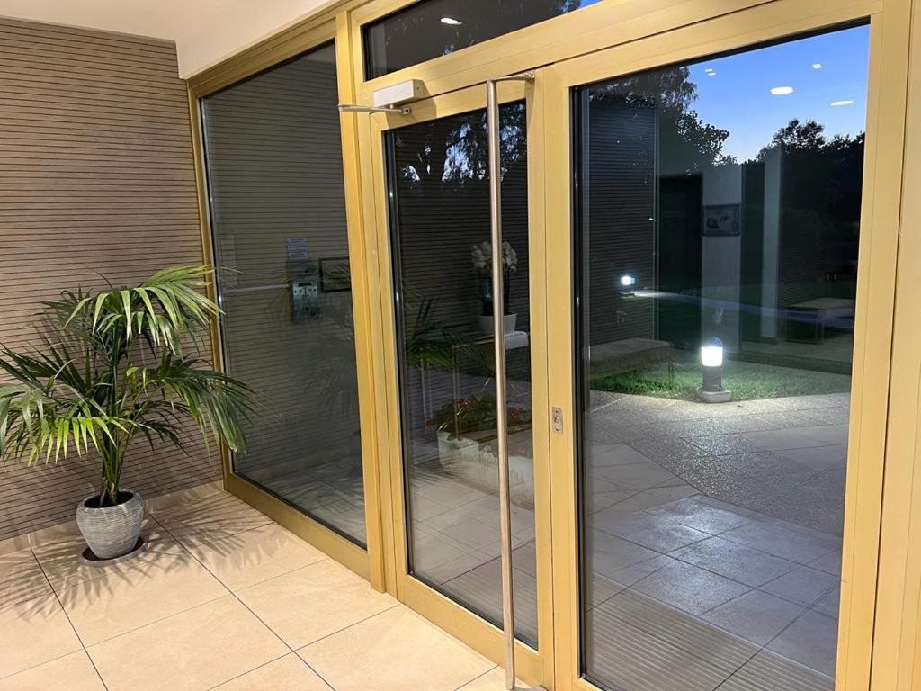 Studio Cannes Marina Mandelieu - B&B