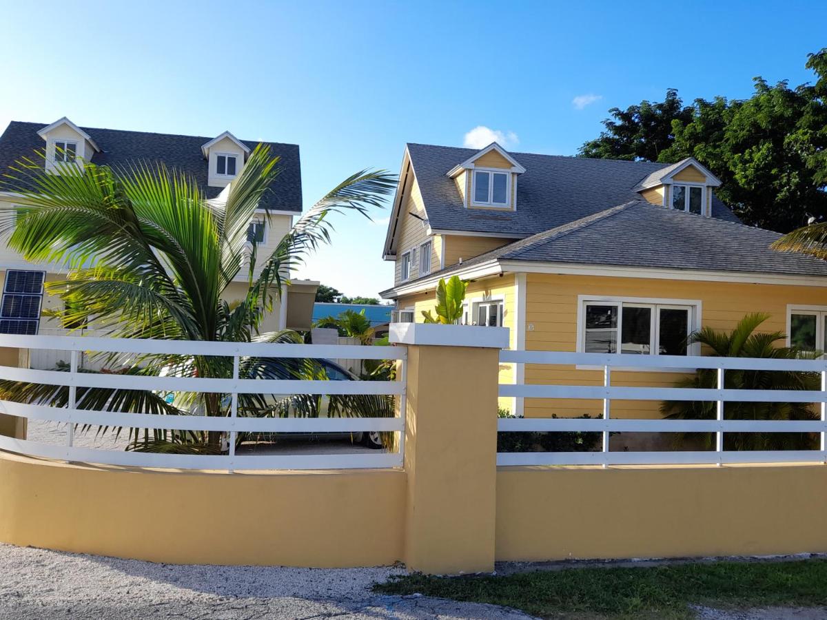 B&B Nassau - Villa By The Bay - Bed and Breakfast Nassau