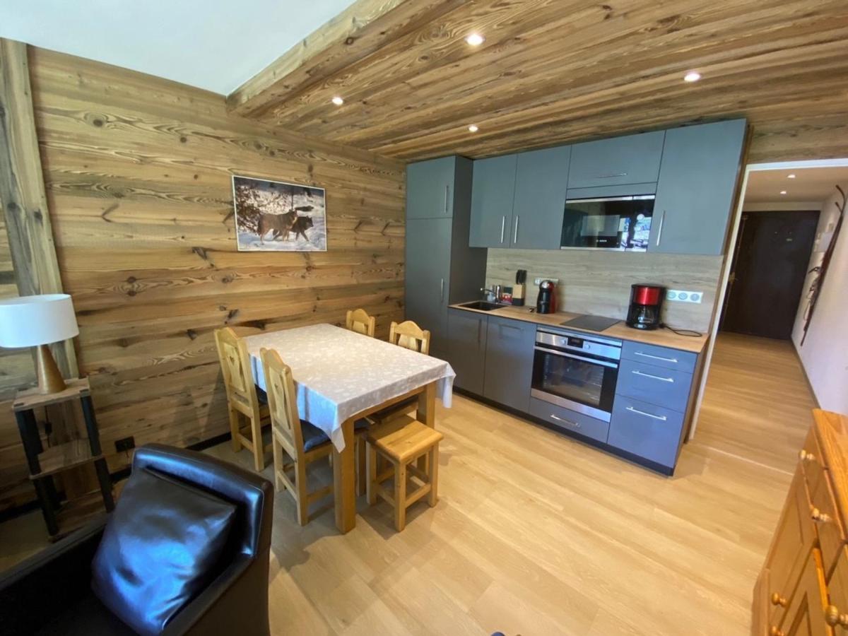 Appartement 2 pièces ensoleillé avec Wi-Fi et parking, La Clusaz - FR-1-459-76 - B&B La Clusaz