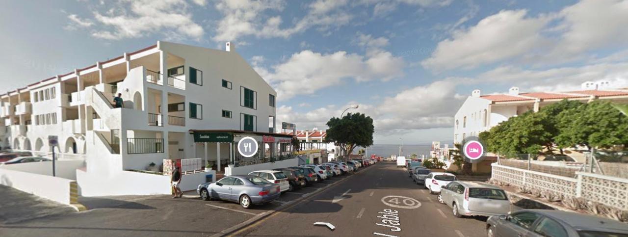 Esmeralda. Lovely and new apartment right by the ocean! - Ferienwohnung