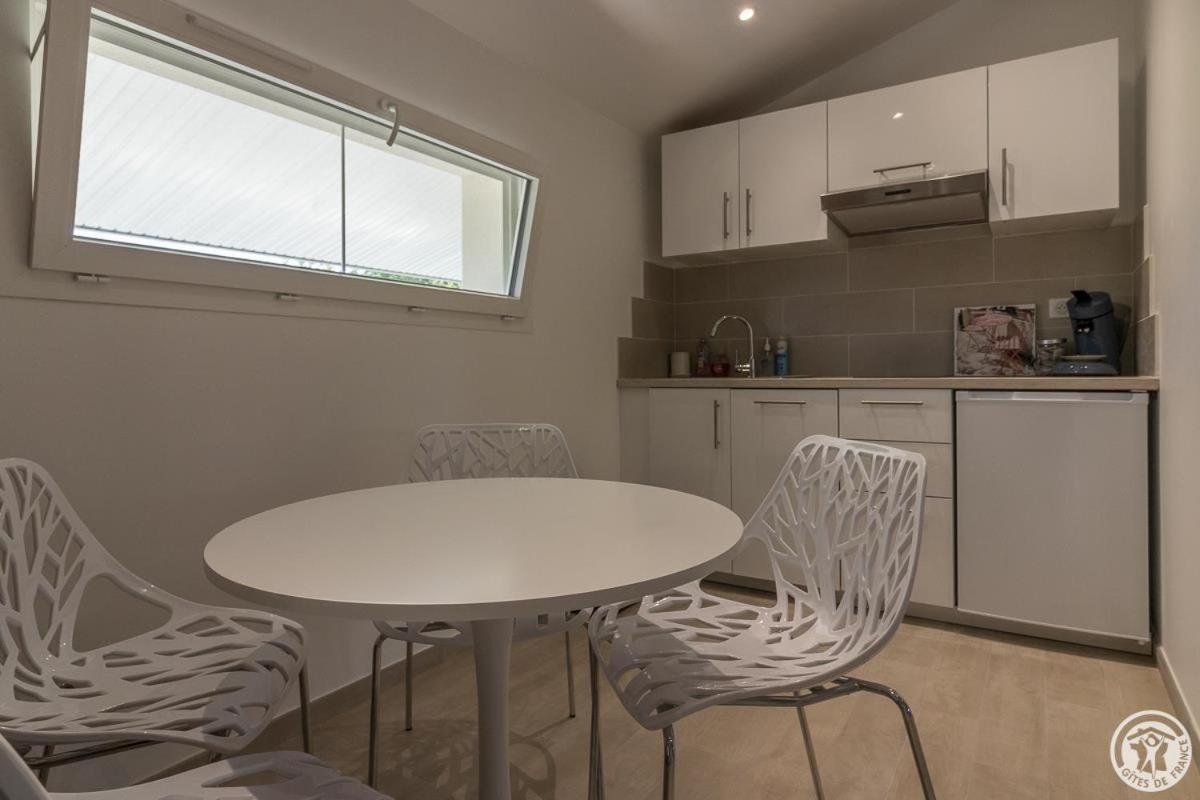 Chambre Double avec Salle de Bains Privative 1