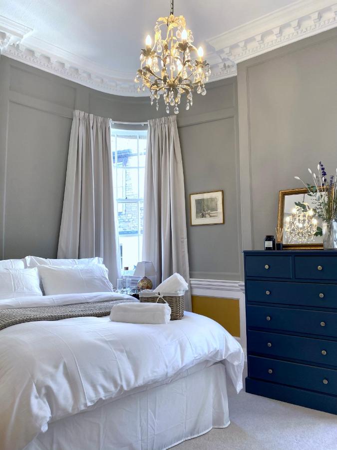 Elegant Georgian Apartment in Bath's Iconic Centre - Chambres d’hôtes Bath