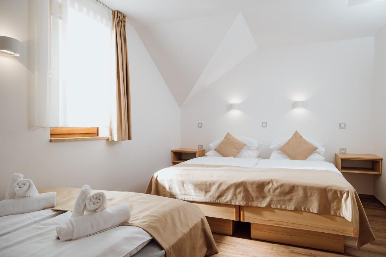Chambre Familiale avec Salle de Bains