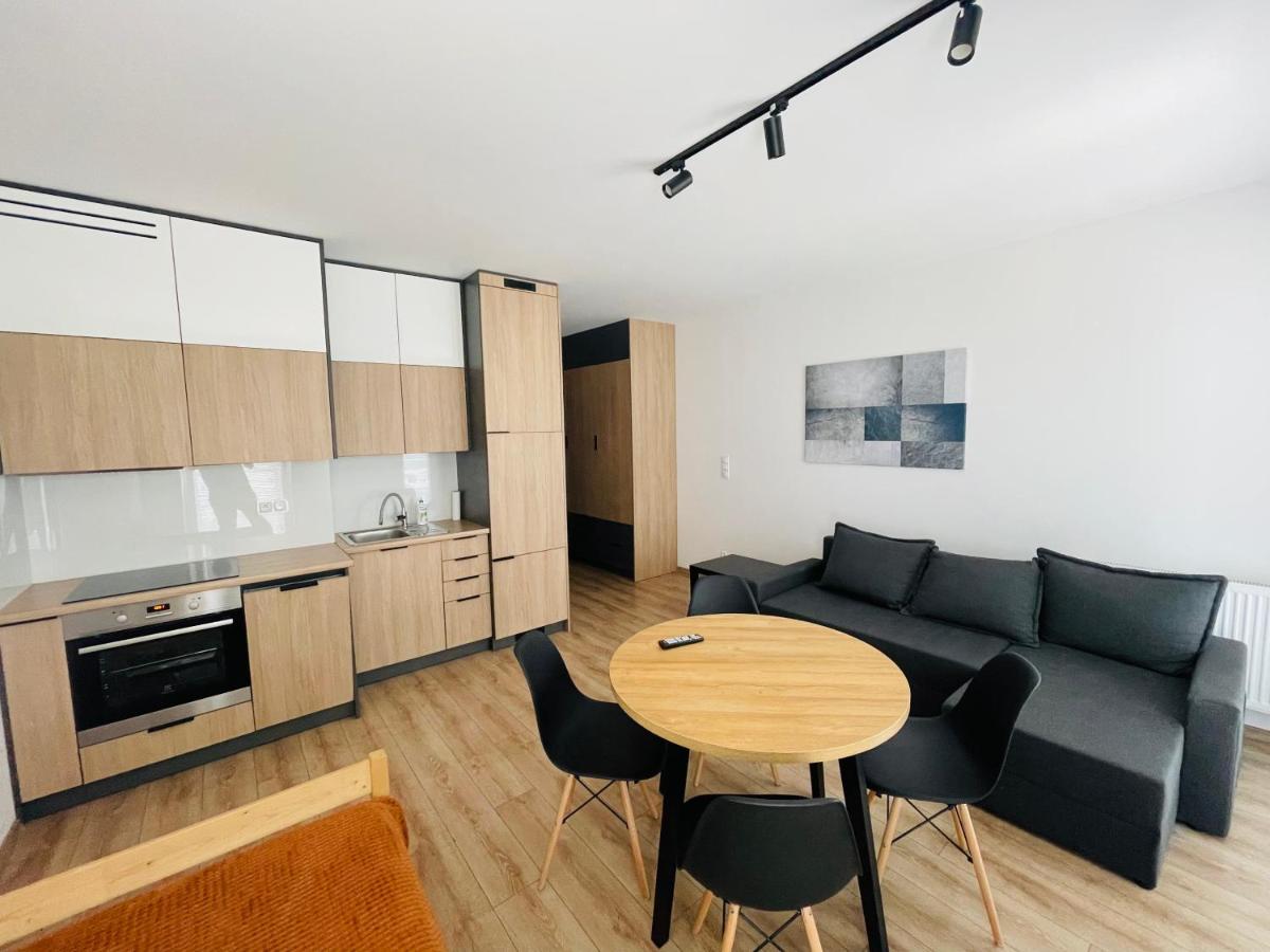 Apartament Osiedle Okrzei - Bed and Breakfast Kielce