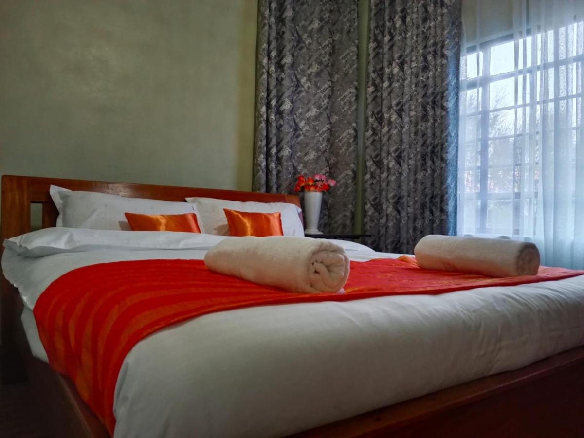 B&B Nanyuki - Kioka gardens - stand alone with wifi and parking - Bed and Breakfast Nanyuki