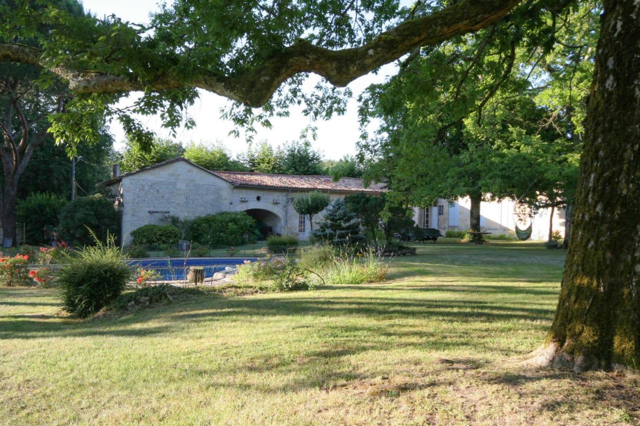 Château Rosemont - Grande maison familiale campagne dans le Médoc avec piscine et tennis à 15 mn Bordeaux - Chambres d’hôtes Labarde