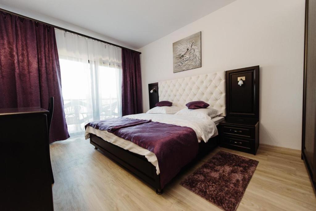 B&B Spătac - Pensiunea Emris - Bed and Breakfast Spătac