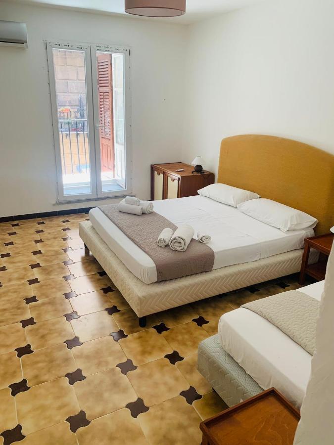 Triple Room with City View