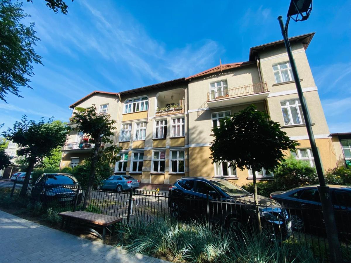 Sanhaus Apartments - PLAYA 1 - Apartament z widokiem na morze przy samej plaży - Chambres d'hôtes Sopot