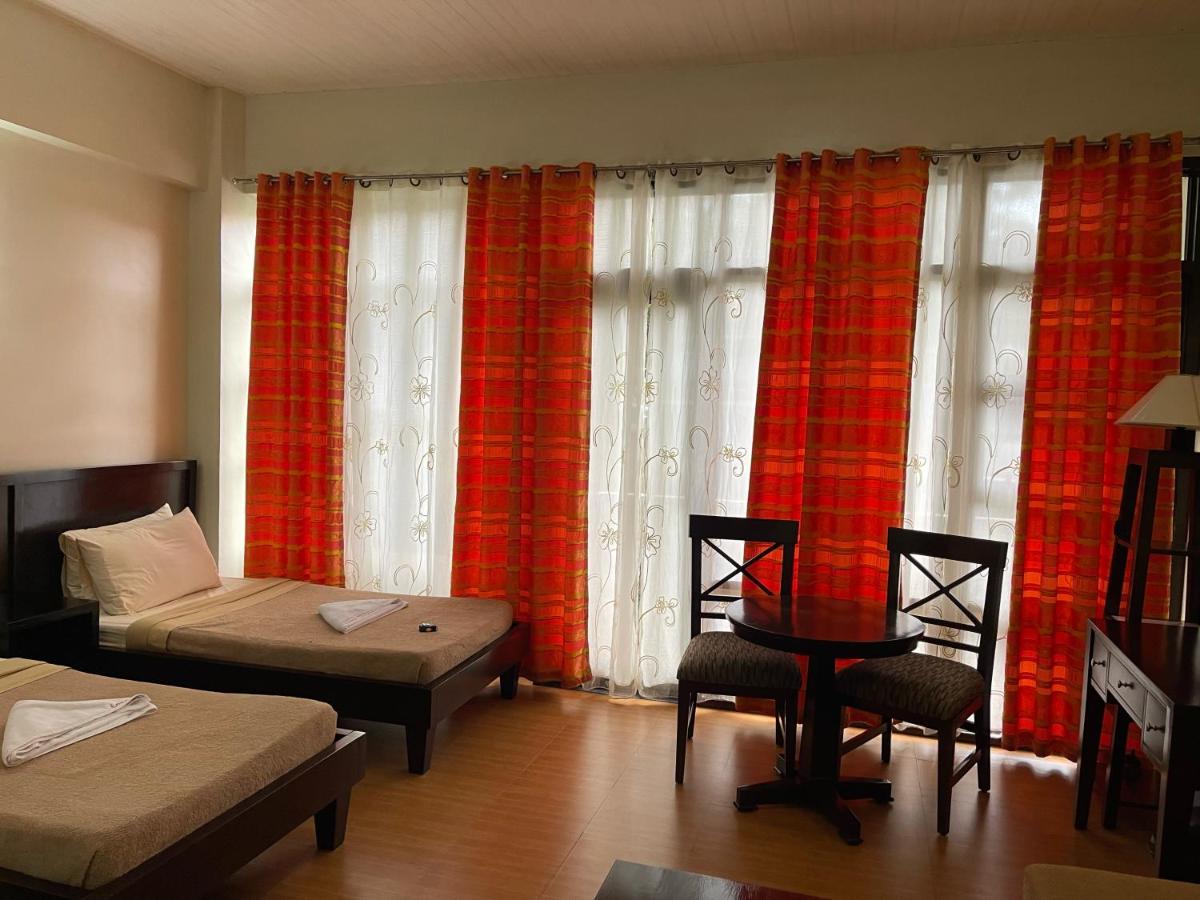 B&B Baguio - 3 Pax Charming Foggy Cold Breeze, Cozy Gardenville Hotel - Bed and Breakfast Baguio