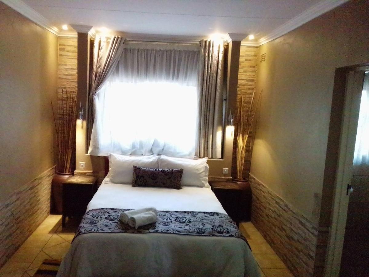 B&B Vanderbijlpark - Ditsaleng Bed and Breakfast - Bed and Breakfast Vanderbijlpark