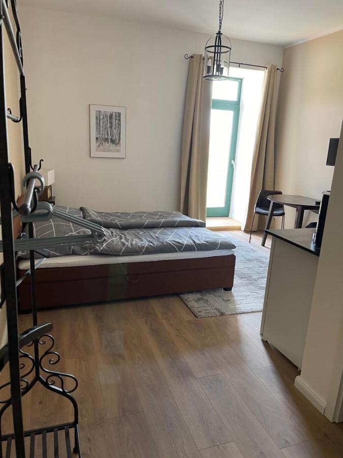 Radlerzimmer mit Duschbad und Miniküche in Neu Gaarz, mitten in der Natur - B&B Neu Gaarz