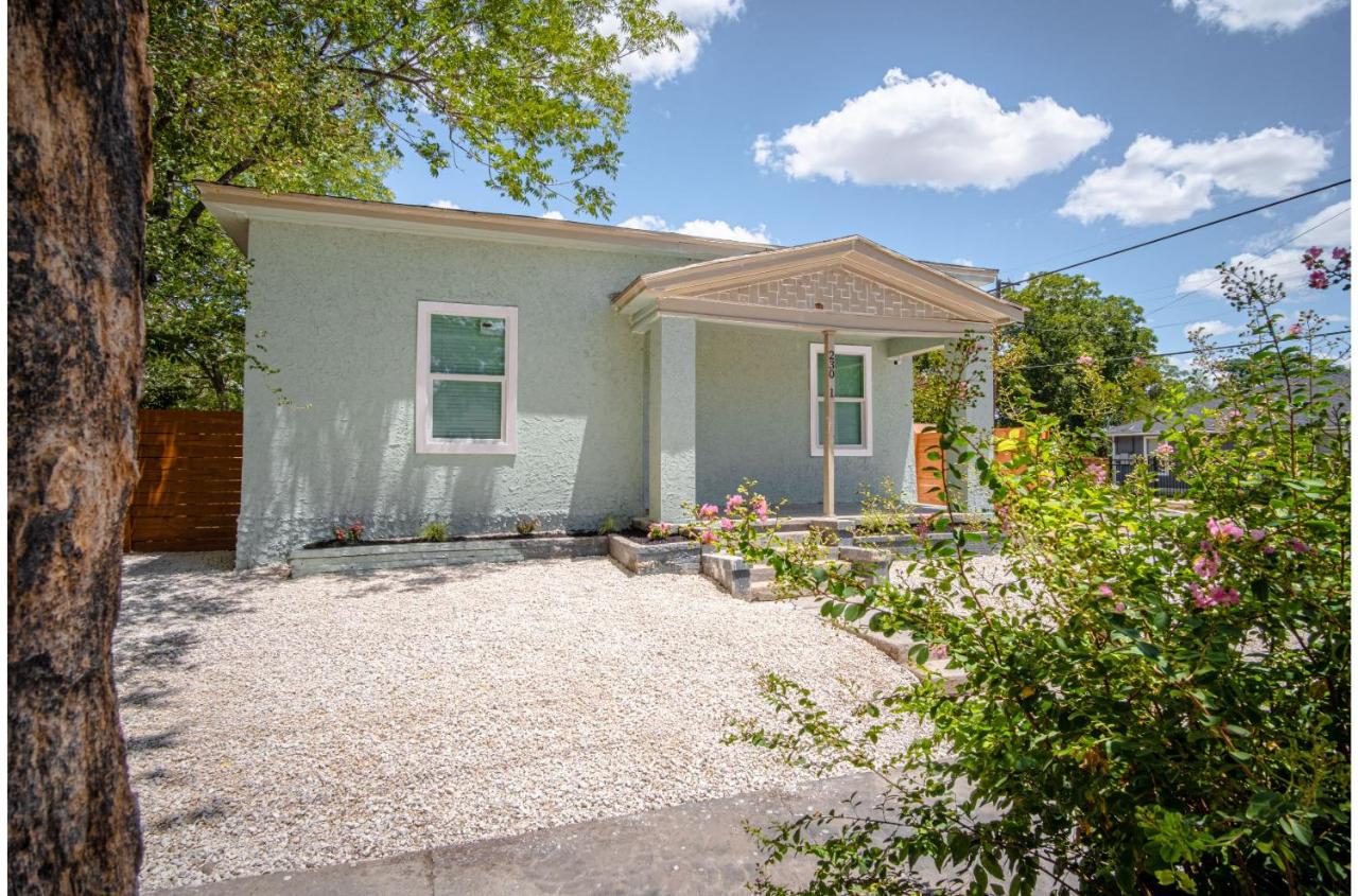 Cozy and Lovely 2BR 2BA Apt#A Near Lively Downtown - Chambres d’hôtes San Antonio
