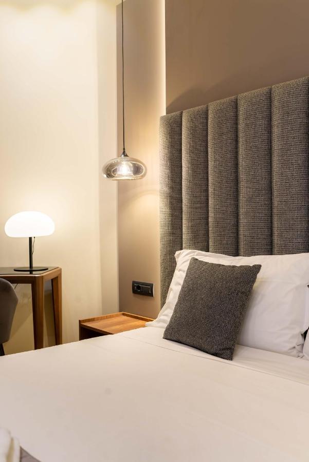 Camera Tripla Deluxe 