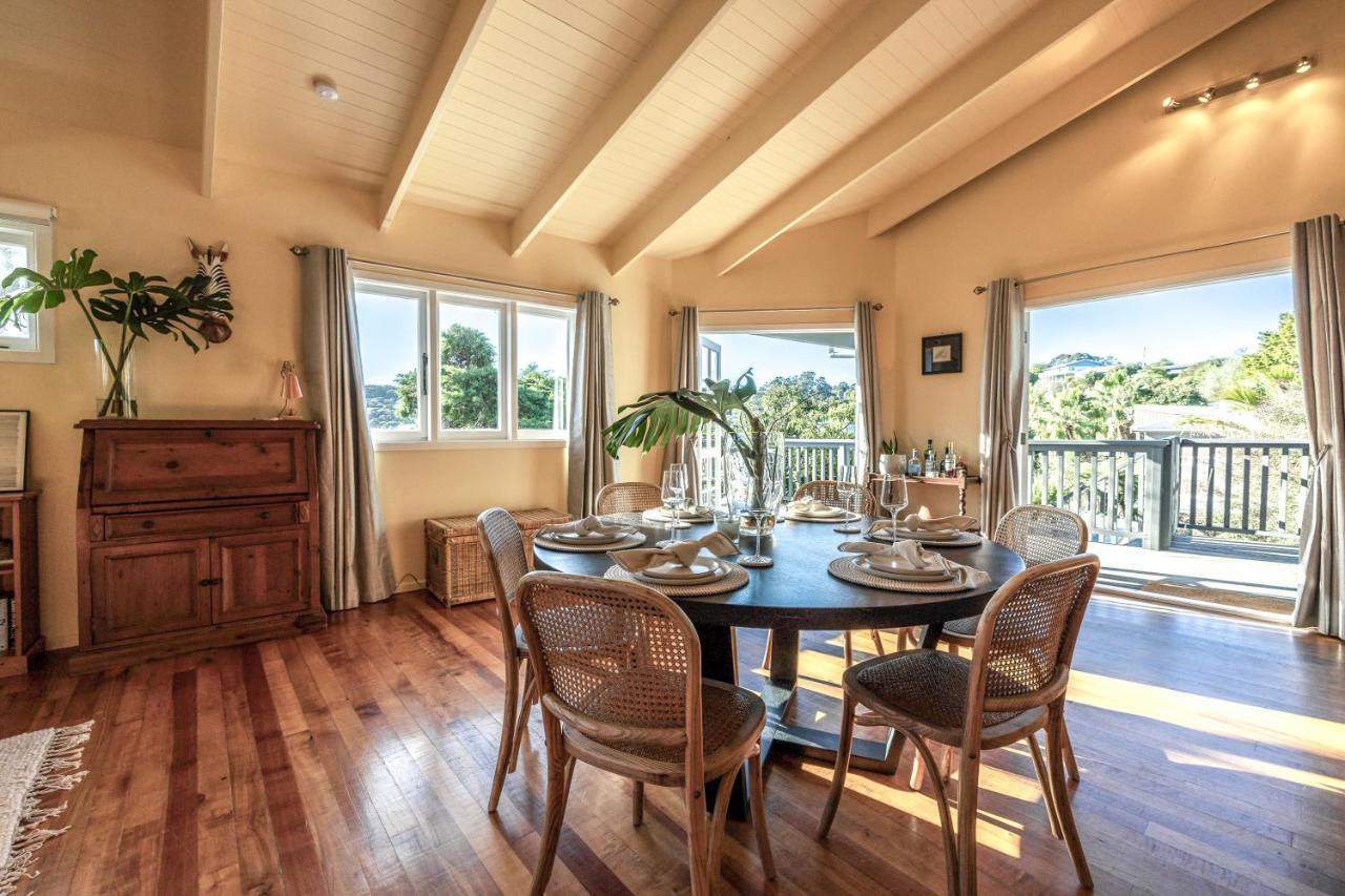 Okahu House - Surfdale Holiday Home - B&B Oneroa