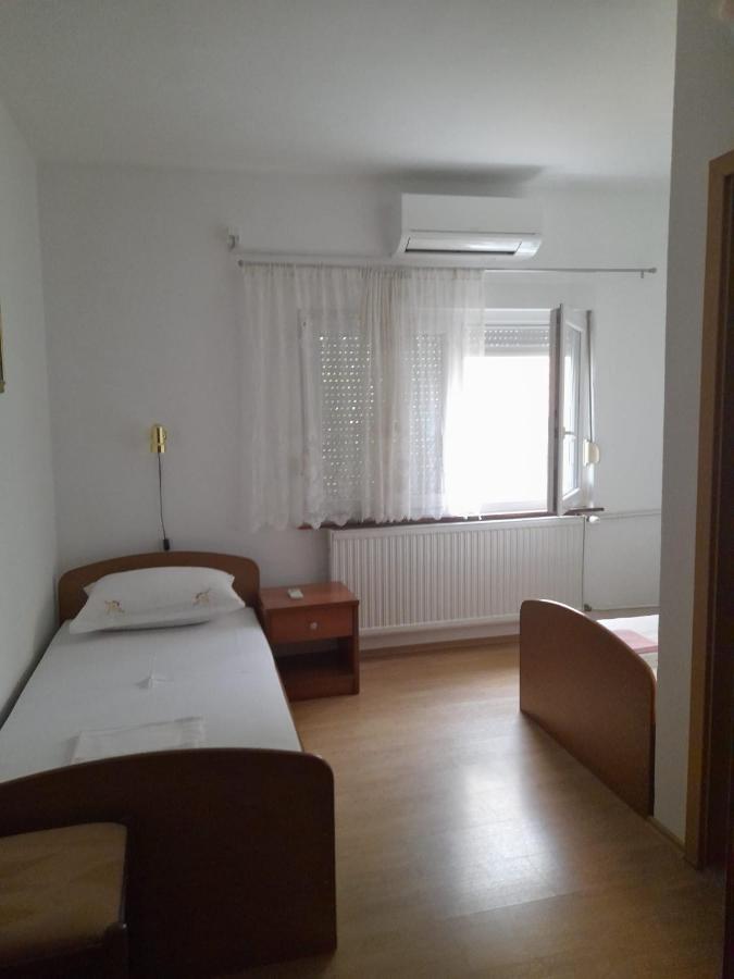 Zweibettzimmer