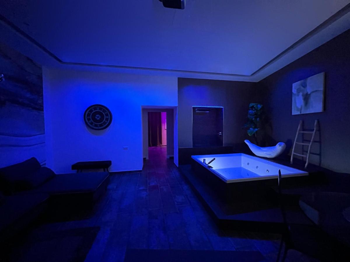 Kamer met Kingsize bed en Bubbelbad