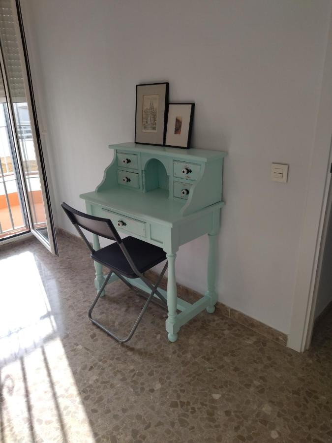 Single Room with Private External Bathroom