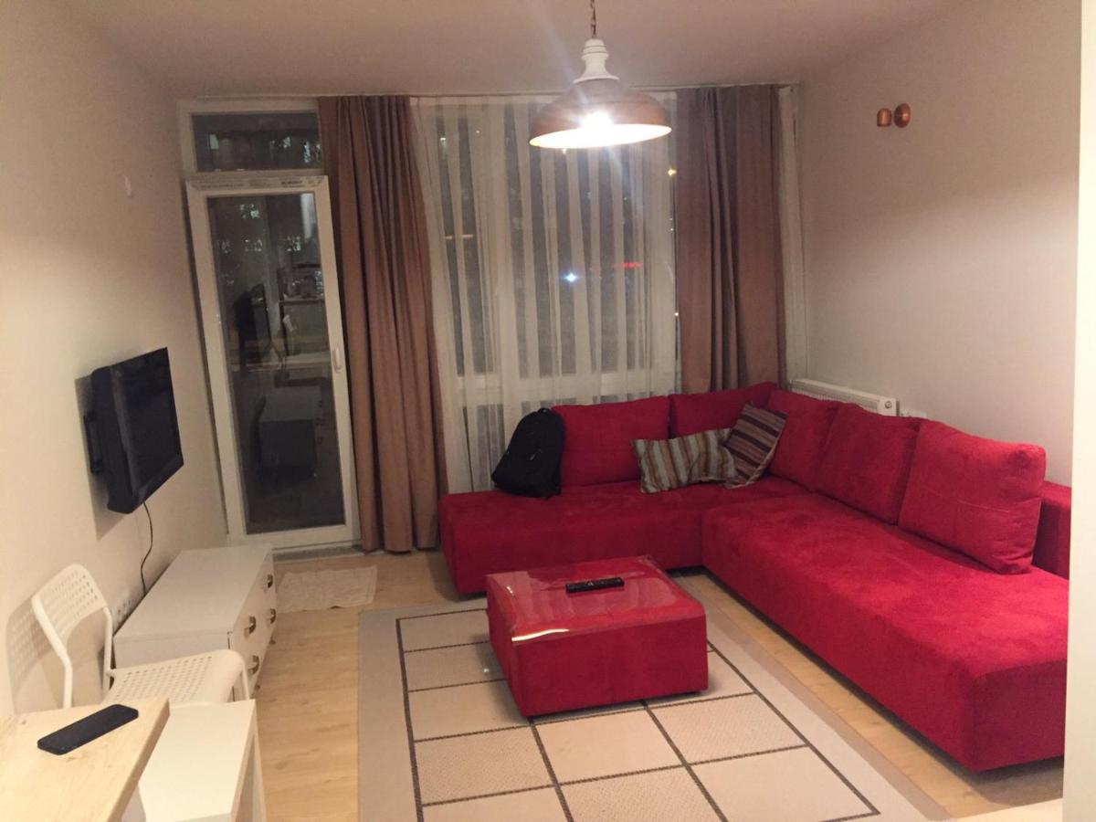 Fontana Center Studio Apartment - Ferienwohnung Pristina
