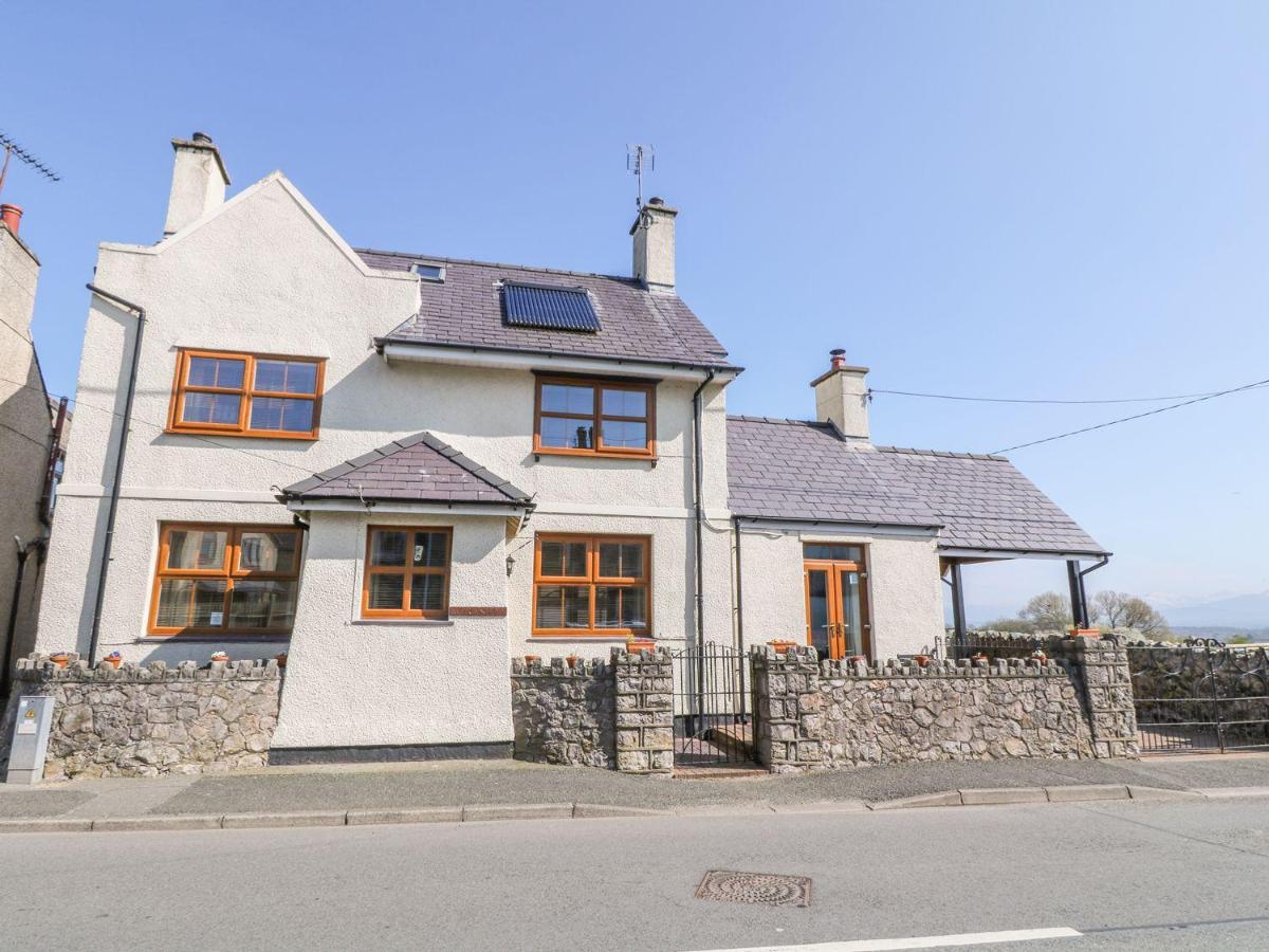 B&B Llanfairpwll­gwyngyllgogerychwyrndrobwllllantysiliogogogoch - Morannedd - Bed and Breakfast Llanfairpwll­gwyngyllgogerychwyrndrobwllllantysiliogogogoch