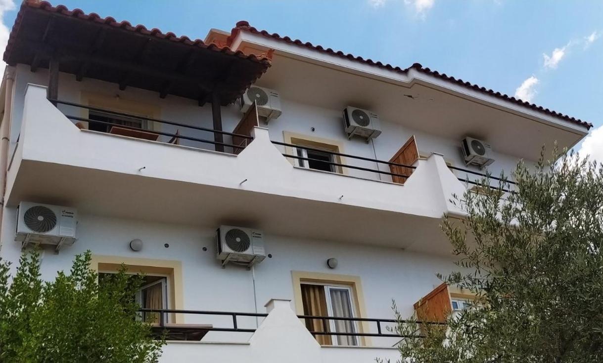 Bel Air Rooms - Bed and Breakfast Himarë