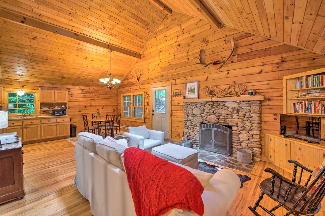 B&B Waynesville - Secluded Waynesville Cabin about 13 Mi to Skiing! - Bed and Breakfast Waynesville