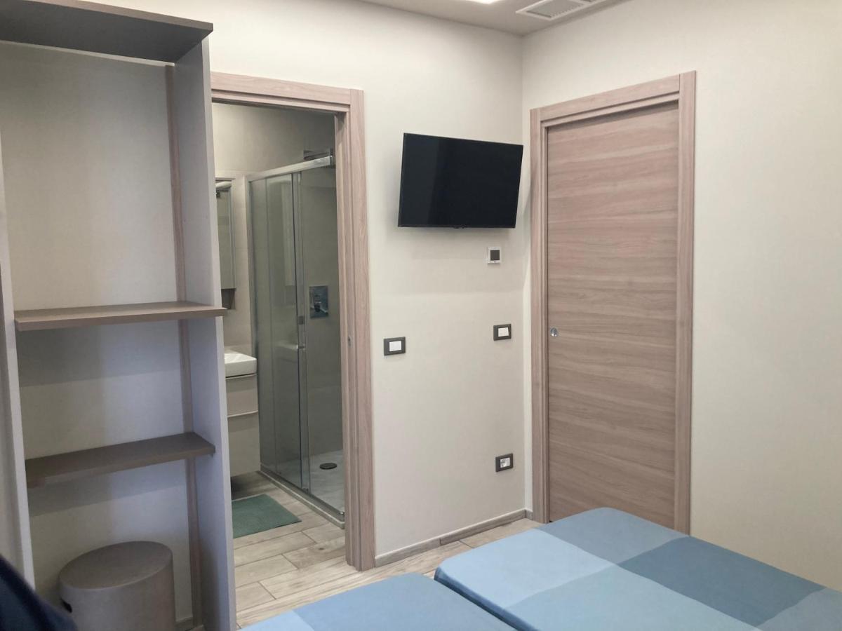 Il Paguro Apartment Giardini Naxos con piscina condominiale - Chambres d'hôtes Giardini-Naxos