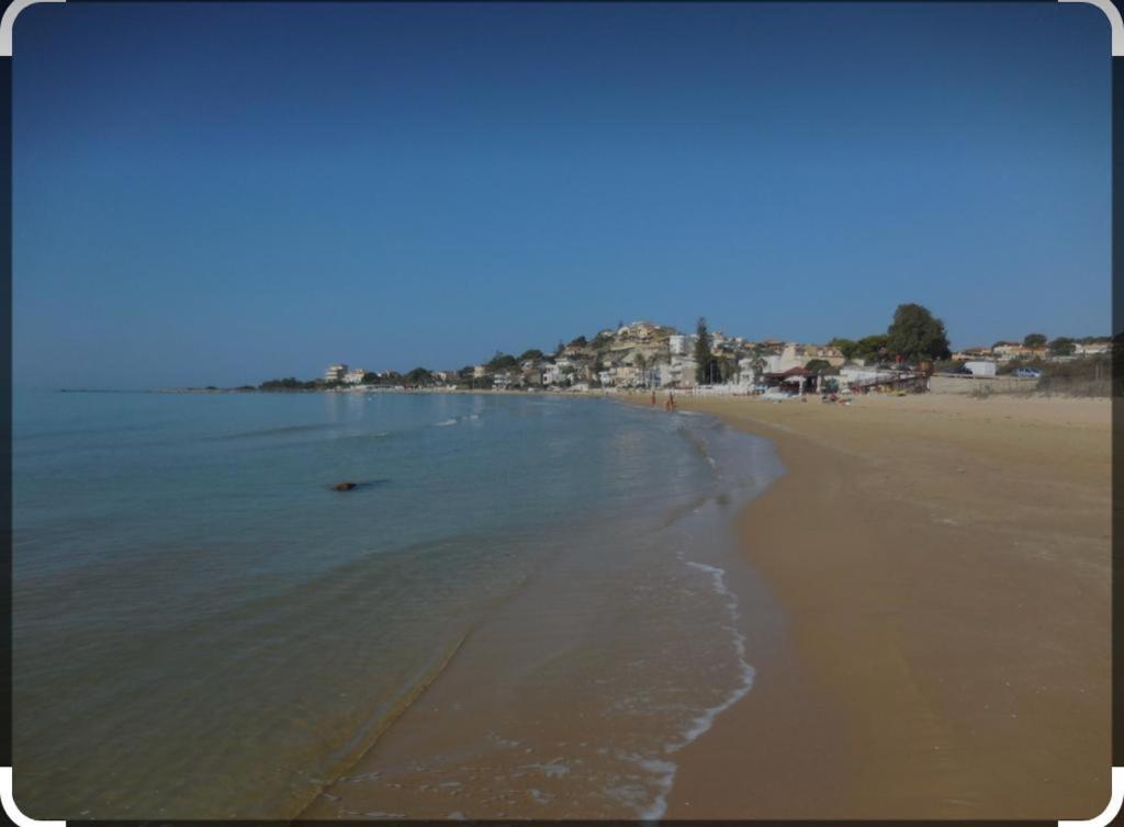 Villa Maresa appartamento con giardino - B&B Realmonte