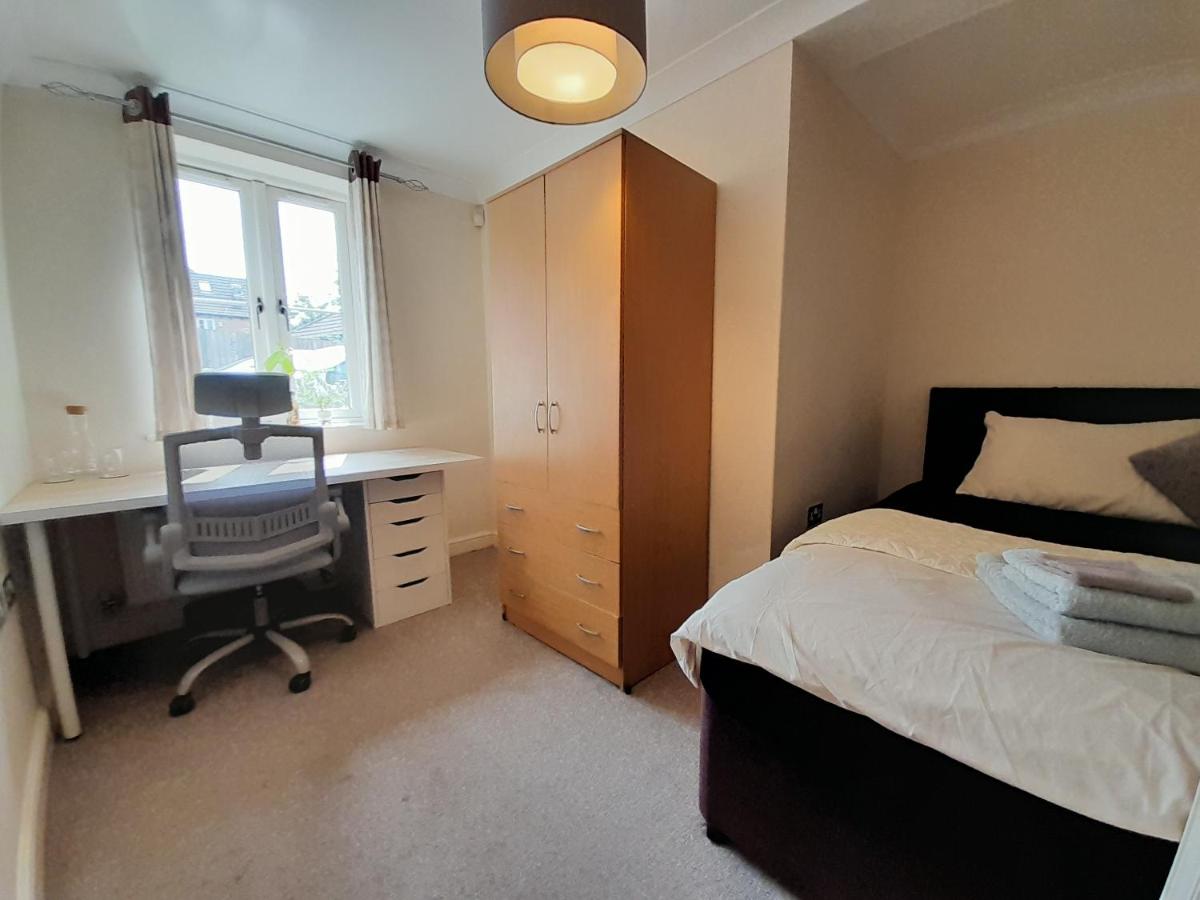 B&B Oxford - Private rooms in a shared house in Oxford - Host lives in the property - Bed and Breakfast Oxford