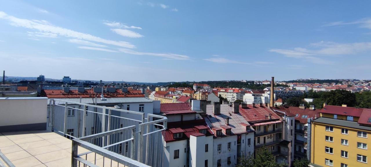 Penthouse # 81 with panoramic city view in Elite Rezidence with free parking - Bed and Breakfast Praag