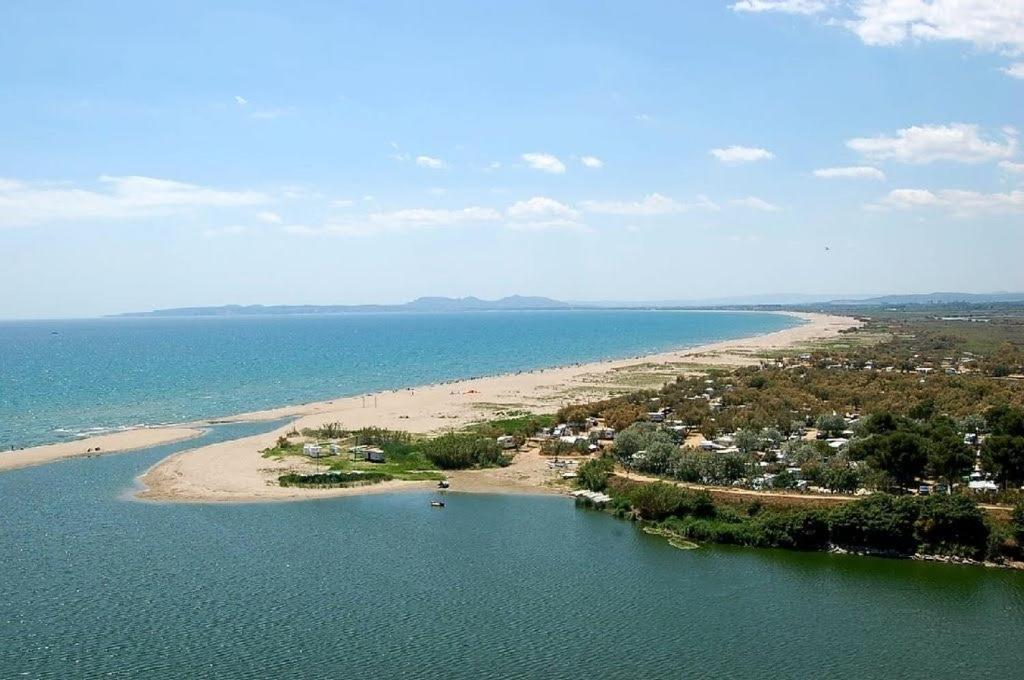 Appartement 4 à 6 pers première ligne de la mer Empuriabrava - Chambres d'hôtes Empuriabrava