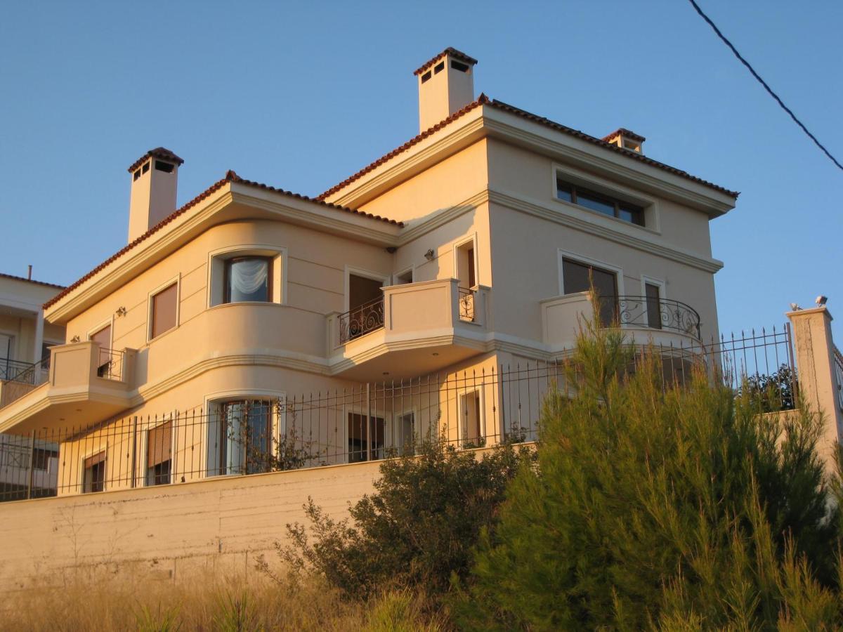 Apartment with a garden, BBQ, swimming pool and jacuzzi - B&B