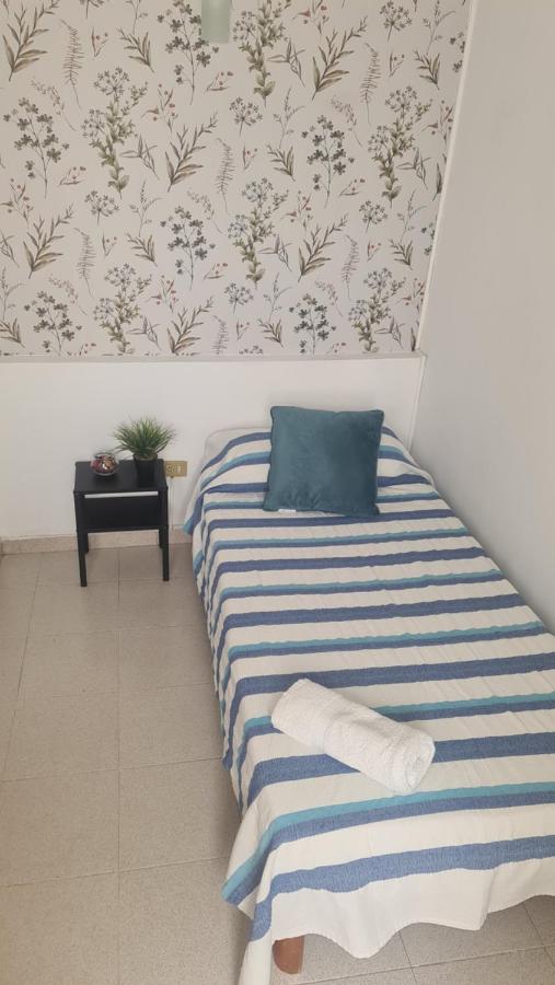 Single Room with Shared Bathroom