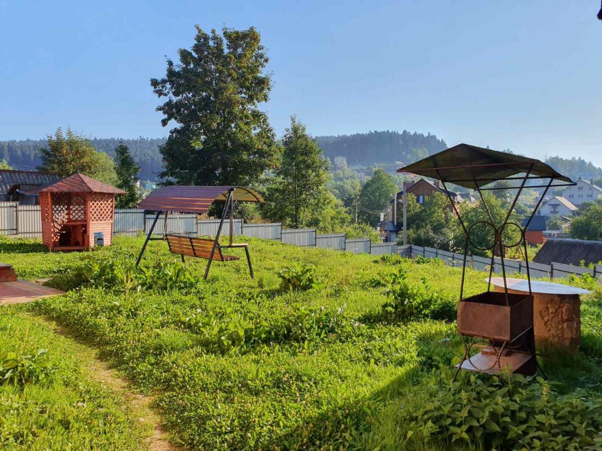 Studio with Mountain View