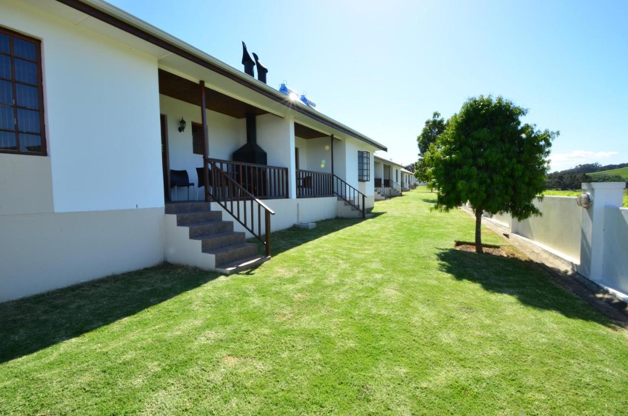 B&B Durbanville - D'Aria Guest Cottages - Bed and Breakfast Durbanville