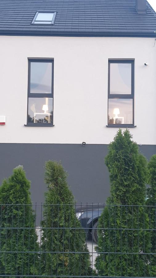 White Room Wrocław przy Wyspie Opatowickiej - Bed and Breakfast Wrocław