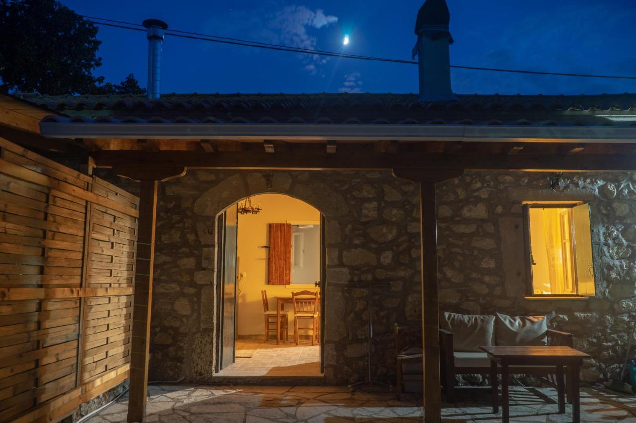 Kantounia Stonehouse - Chambres d'hôtes Vavkerí