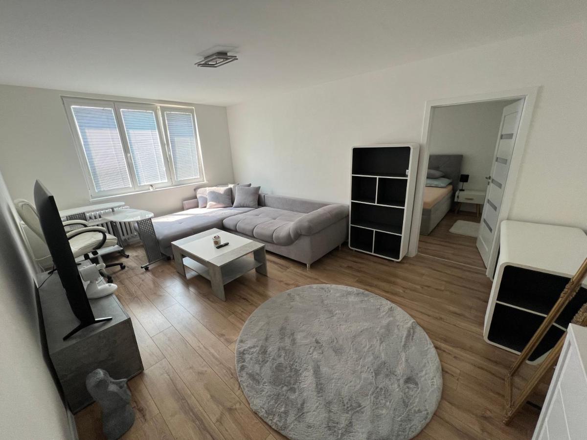 -Self-check- brand new apartment White-Diamond - B&B Nitra