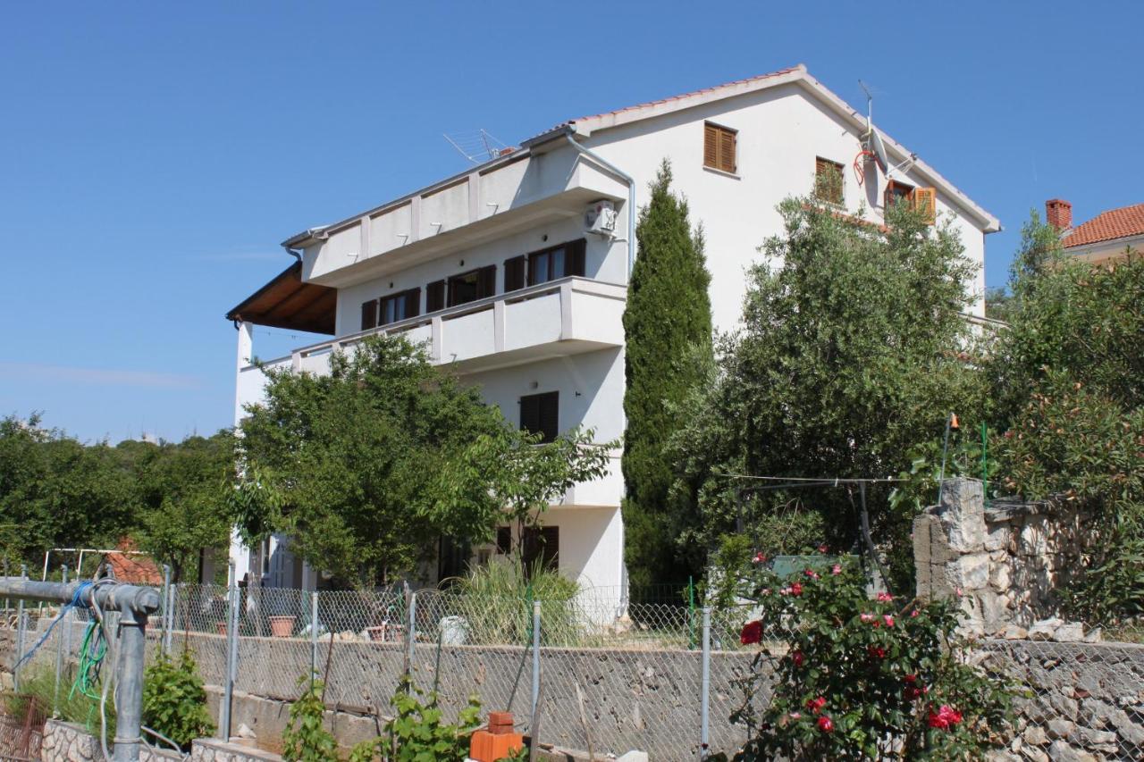 B&B Lun - Apartments by the sea Lun, Pag - 6450 - Bed and Breakfast Lun