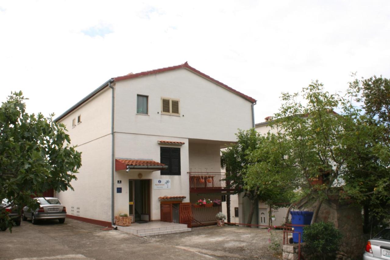 B&B Starigrad - Apartments by the sea Starigrad, Paklenica - 6579 - Bed and Breakfast Starigrad