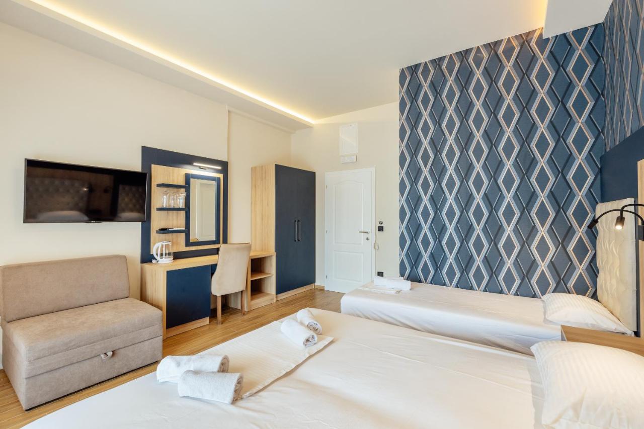 Deluxe Double Room with Balcony and Sea View