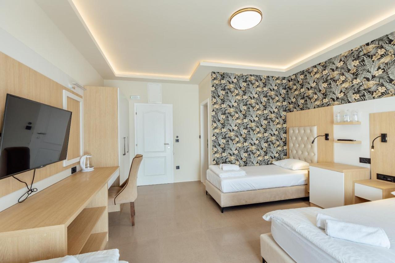 Family Room with Sea View