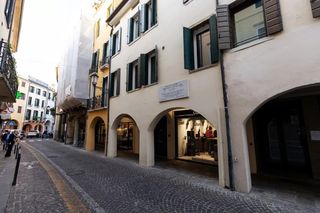 Residenza SubitoSanto - Appartamento 2A "Angelina" - B&B Padova