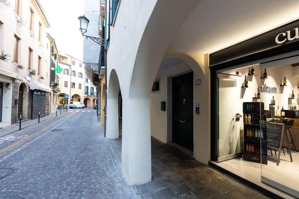 Residenza SubitoSanto - Appartamento 4B "Lucrezia" - B&B Padova