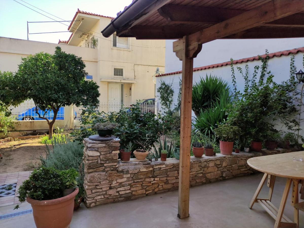 Cozy apartment in Peania (near Airport) - Bed and Breakfast